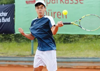 ¡Gran actuación del tenista Rivero en Europa!