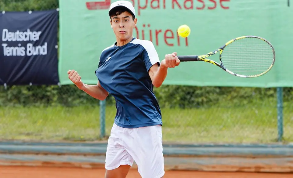 ¡Gran actuación del tenista Rivero en Europa!