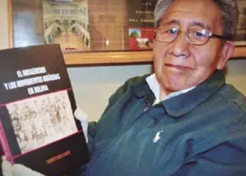 Roberto Choque Canqui en la biblioteca del Bicentenario