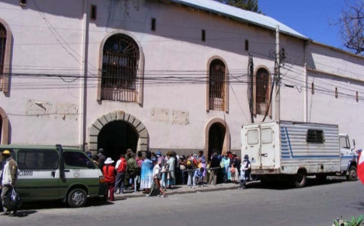 En el penal de San Pedro encuentran a un reo herido y otro muerto. Foto: Archivo LR