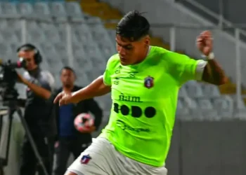 Lovera se suma a The Strongest por seis meses