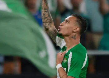 Antony rescata al Betis de Pellegrini en su estreno en Europa League