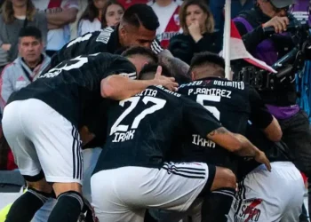 River no levanta cabeza y cae ante el modesto Riestra en el Monumental