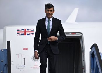 El primer ministro británico, Rishi Sunak, propone culminar la incorporación de Ucrania a la OTAN en la cumbre de julio en Lituania. Foto: AFP