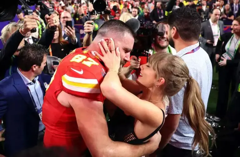 La historia de amor entre Taylor y Travis en cinco claves