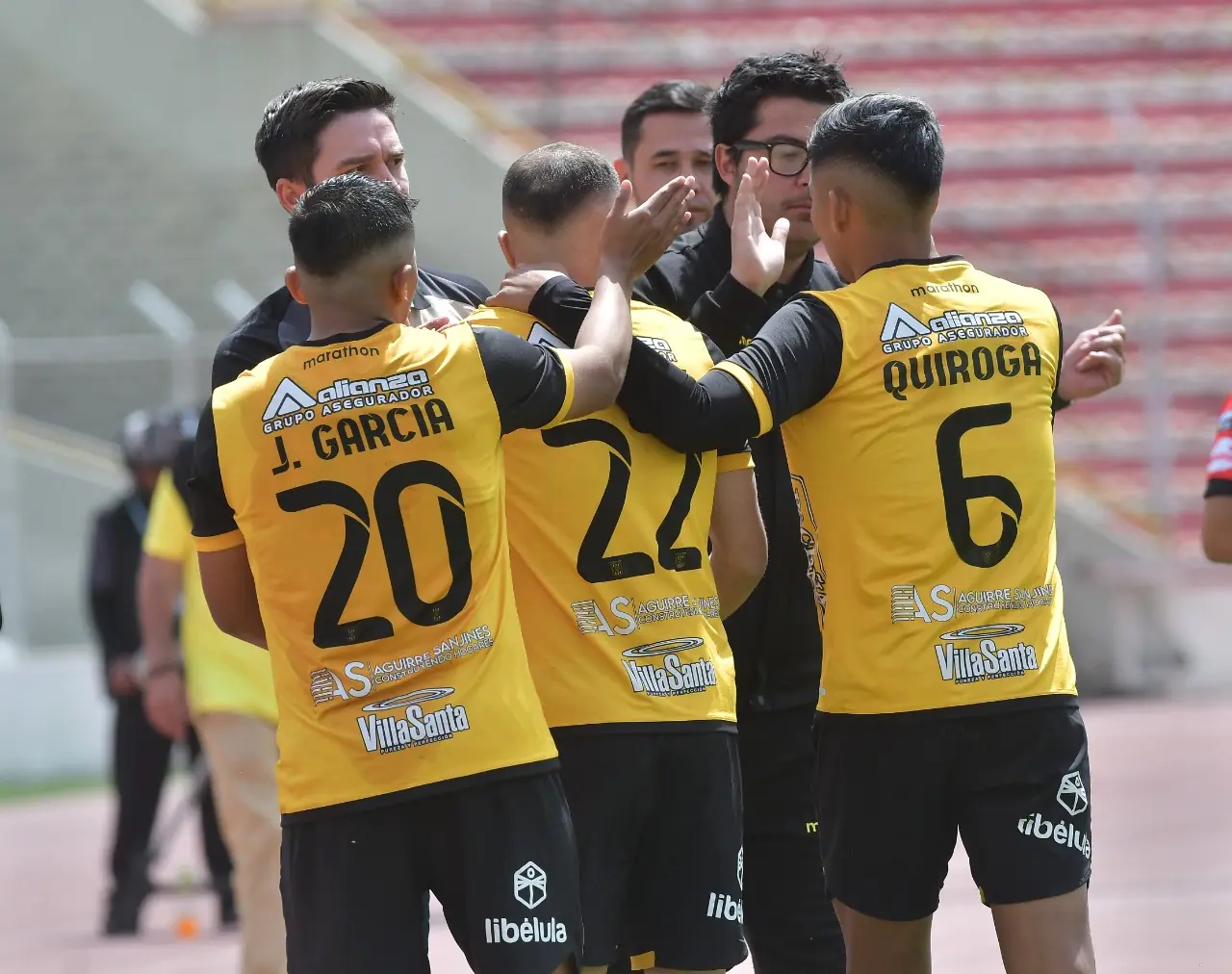 The Strongest, castigado y huérfano de público, gana y sigue líder