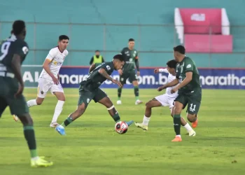 Tomayapo y Real Oruro pactan tablas en el IV Centenario