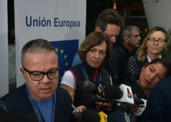 Observadores de la UE son desplazados a todo el país