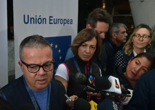 Observadores de la UE son desplazados a todo el país