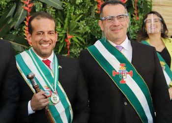 La Justicia dispone que la Asamblea Legislativa cruceña defina la suplencia o no del gobernador Camacho
