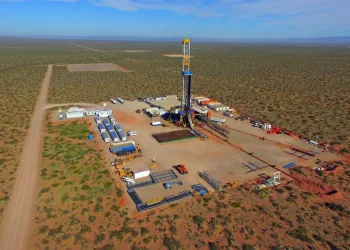 El oro se dispara y roza los $us 3.600 por onza fina
