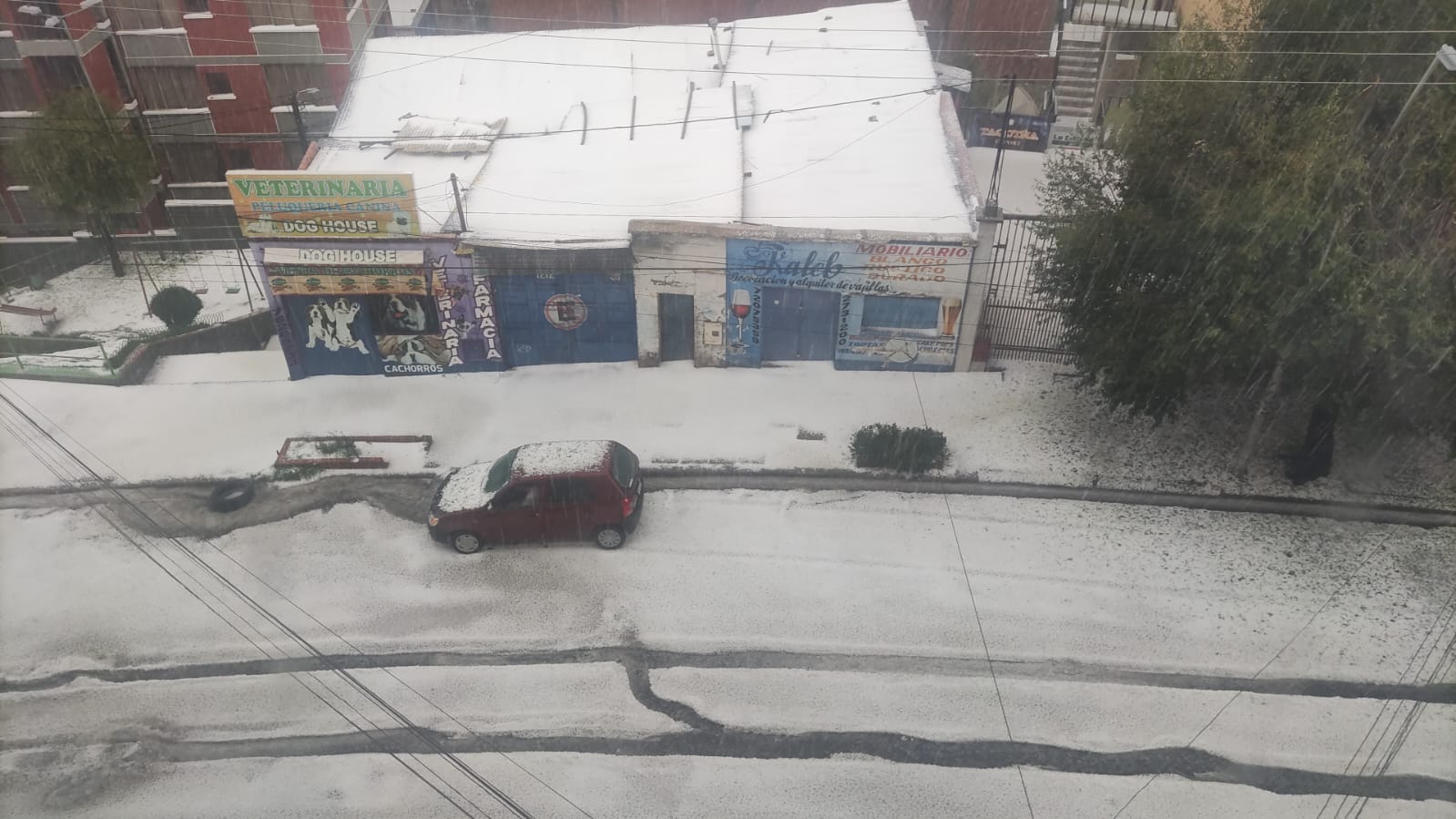 El nuevo año llega con intensa granizada a la ciudad de La Paz