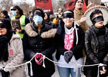 Dos adolescentes iraníes, condenados a muerte por las protestas.