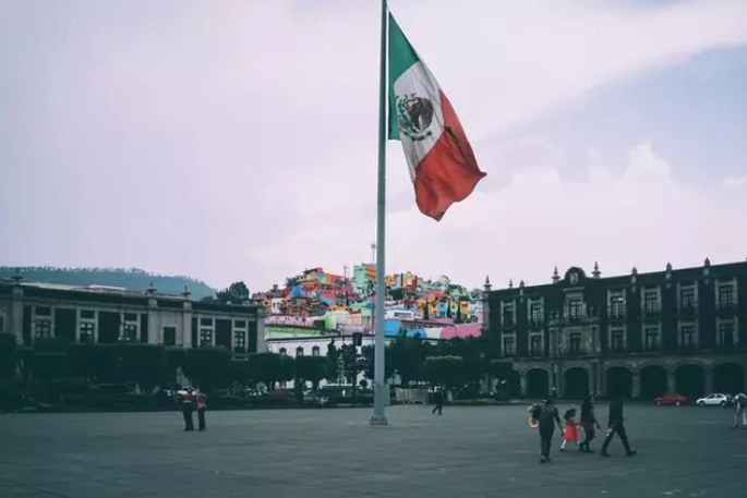 Una mujer preside por primera vez el Supremo de México.