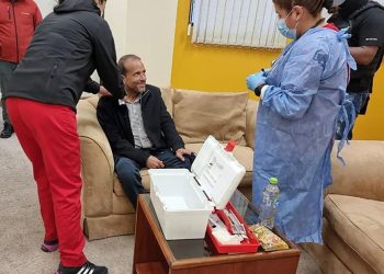 Camacho recibe atención médica en Chonchocoro. Foto: AFP.