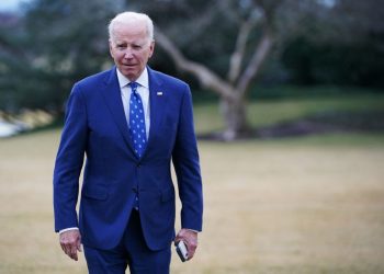 Biden anuncia su primera visita a la frontera con México.