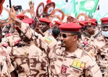 Chad detiene a once militares por un intento de golpe de Estado.
