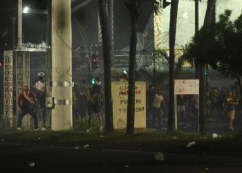 Diputada dice que cívicos cruceños actúan con violencia a través de grupos paramilitares