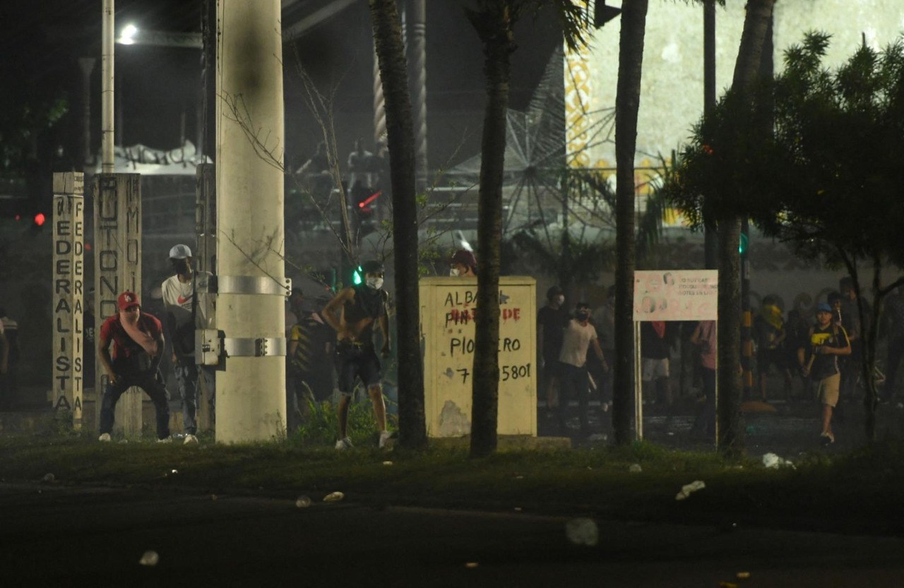 Diputada dice que cívicos cruceños actúan con violencia a través de grupos paramilitares