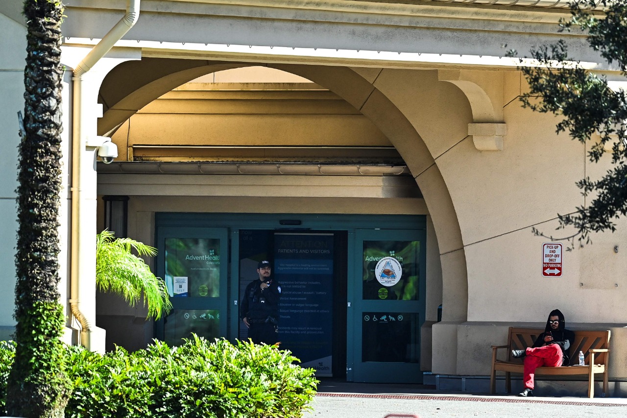 Bolsonaro es hospitalizado en Florida por fuertes dolores abdominales.