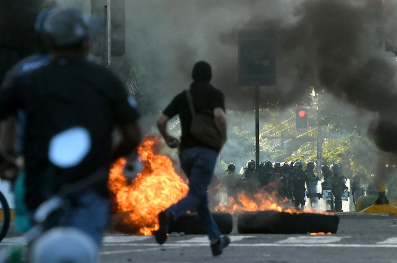 La movilizaciones violentas en Santa Cruz iniciaron el 28 de diciembre. Foto: AFP.