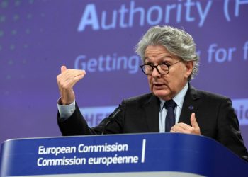 UE trabaja en propuesta 'comparable' a subsidios ecológicos.