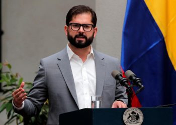 Boric lamenta las muertes en las protestas en Perú y apoya a la CIDH.
