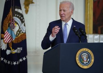 Biden dice que ignora contenido de documentos secretos hallados.