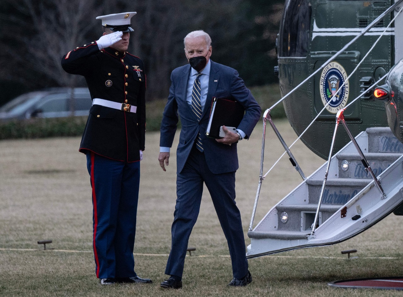 Biden insta al Congreso de EEUU a controlar a los gigantes tecnológicos.