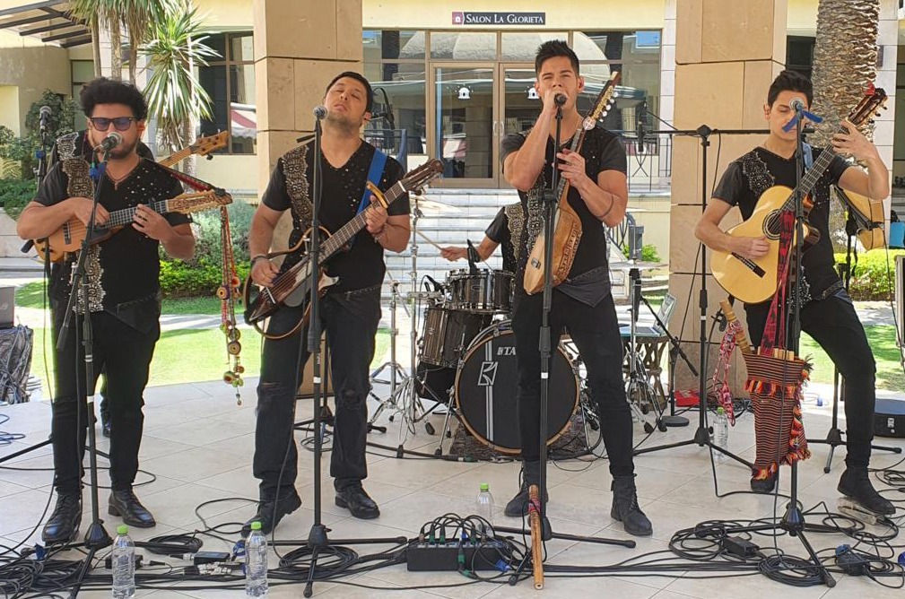 El grupo Chila Jatun brinda su apoyo al pueblo de Perú con la canción ‘Justicia Para Vivir’.