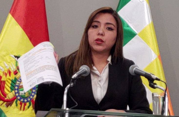 La viceministra Alcón durante una conferencia de prensa. Foto: Roberto Guzmán.