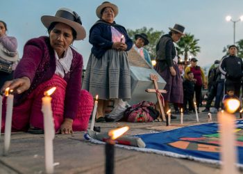 Un muerto en nueva jornada de bloqueos y protestas en Perú.