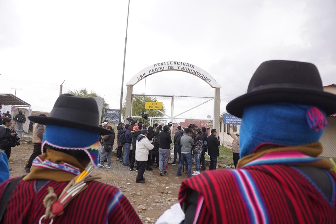 Existen vigilias en los alrededores del penal de Chonchocoro, pero descartan incidentes en el interior. Foto: APG.