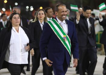 El gobernador Camacho durante un acto oficial en Santa Cruz.. Foto: APG.