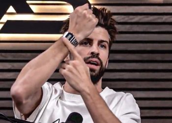 Piqué a Shakira por su canción: ‘Este reloj (Casio) es para toda la vida’.