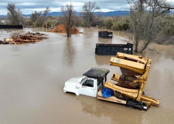 California se prepara para un nuevo temporal mientras que asciende a 19 la cifra de muertos.