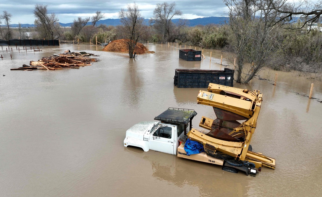 California se prepara para un nuevo temporal mientras que asciende a 19 la cifra de muertos.
