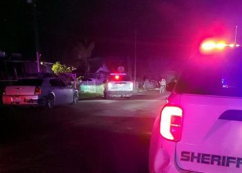 Al menos seis muertos, incluido un bebé, en un tiroteo en California.