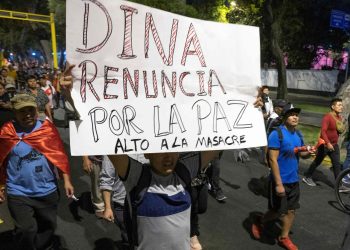 UE condena el uso de la violencia en Perú y pide diálogo.