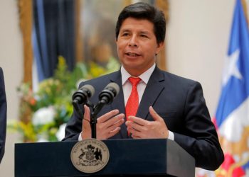 Castillo acusa al Congreso peruano de violar su derecho a la defensa.