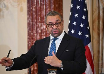 Reino Unido dice a Rusia que respaldará a Ucrania 'hasta la victoria'.