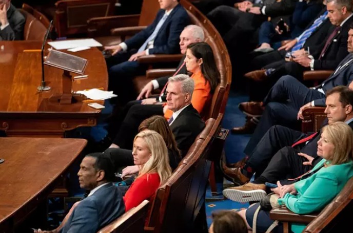 Congresistas presionan a la Casa Blanca para que envíe más armamento.