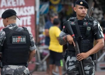 Investigan a un hombre y a su padre por ordenar matar a varios familiares.