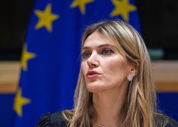La Justicia belga confirma la prisión provisional de Eva Kaili.