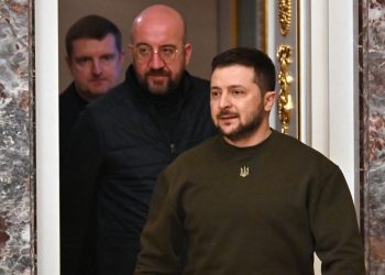 Zelenski cuestiona a Alemania por no aprobar el envío de tanques.