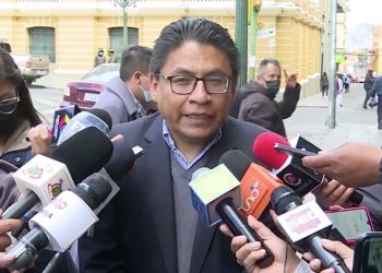 El ministro de Justicia, Iván Lima, en declaraciones a la prensa. Foto: BTV.