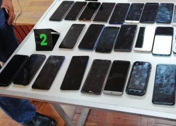 Cuatro antisociales que robaban celulares y los vendían en la feria 16 de Julio, aprehendidos.