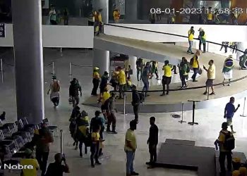 Policía denuncia la omisión del exministro de Bolsonaro detenido por la toma de los tres poderes.