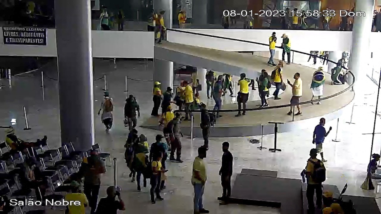 Policía denuncia la omisión del exministro de Bolsonaro detenido por la toma de los tres poderes.