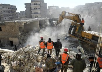 15 muertos al derrumbarse un edificio residencial en la ciudad siria.